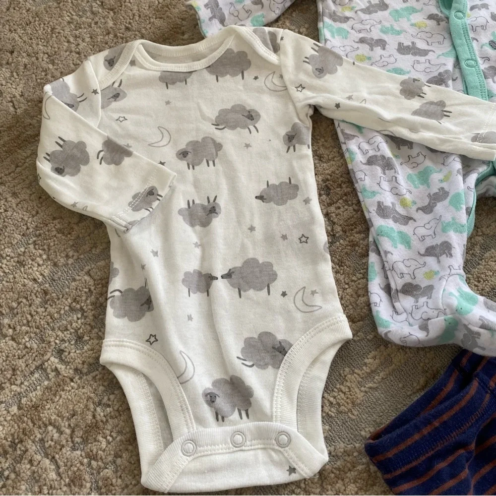 Carter’s 3 months Unisex Bundle of Sleepsuits Footsies Onesie Pants